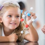 Niña ciencia