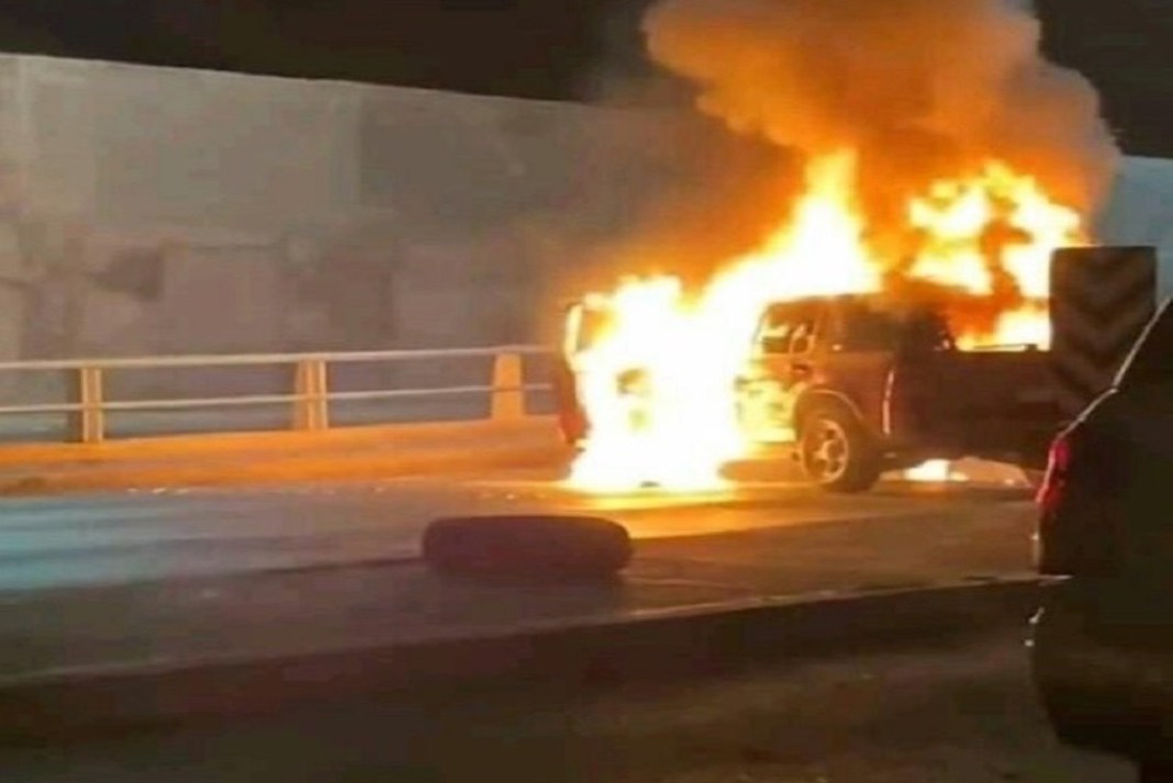 Terror en Nuevo Laredo: Reportan violencia, narcobloqueos, balaceras y  autos incendiados