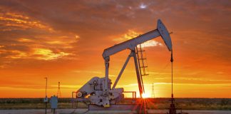 El petróleo de Texas baja un 4.39 % pese a la incertidumbre sobre el estrecho de Ormuz