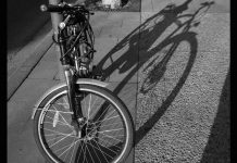 Roba bicicleta eléctrica y llega el karma (VIDEO)
