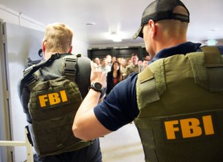 FBI afirma que frustró ataque terrorista planeado en California para Año Nuevo