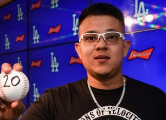 Julio Urías reaparece jugando beisbol tras años en el anonimato