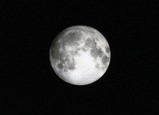 Científicos elaboran nuevo mapa de la composición química de la superficie lunar