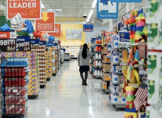 Inflación cede en EU en abril, ingresos al alza sostienen el consumo de los hogares