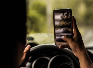 Esta es la razón por la que te obsesionas al celular