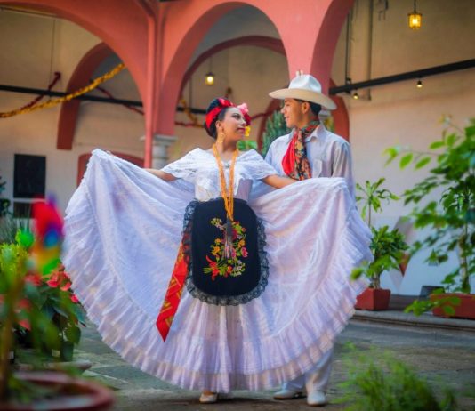 ATENAS ARTE: EL PRIMER FESTIVAL NACIONAL DE SON JAROCHO EN ORIZABA