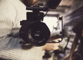 Reinventan el cine en casa con IA y proyección espacial 3D