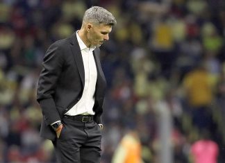‘Tano’ Ortiz renuncia al América tras perder ante las Chivas