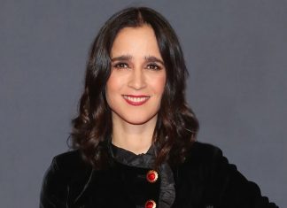Julieta Venegas desactiva comentarios en YouTube por críticas a la canción ‘La niña futbolista’