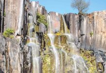 Tragado por la cascada: kayakista desaparece durante práctica extrema (VIDEO)