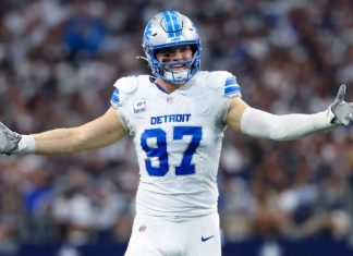 Defensivo de Detroit Lions sufre una terrible fractura en el partido ante Dallas