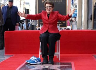 La extenista Billie Jean King se convierte en la primera mujer deportista con una estrella en el Paseo de la Fama de Hollywood