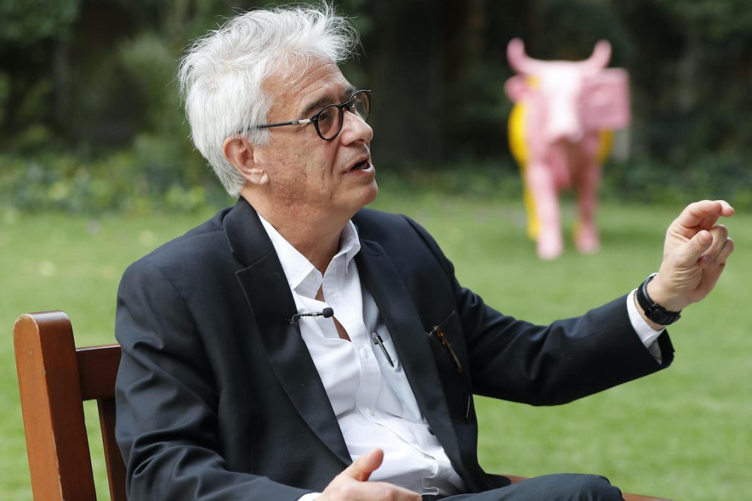 Jordi Soler: "He vuelto a ser el niÒo que escuchaba las canciones de Serrat"