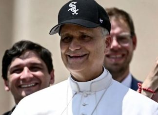 León XIV aparece en el Vaticano con una gorra de los Medias Blancas de Chicago
