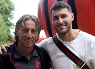 Santi Giménez reporta con el Milan y hace ‘click’ con el histórico Luka Modric