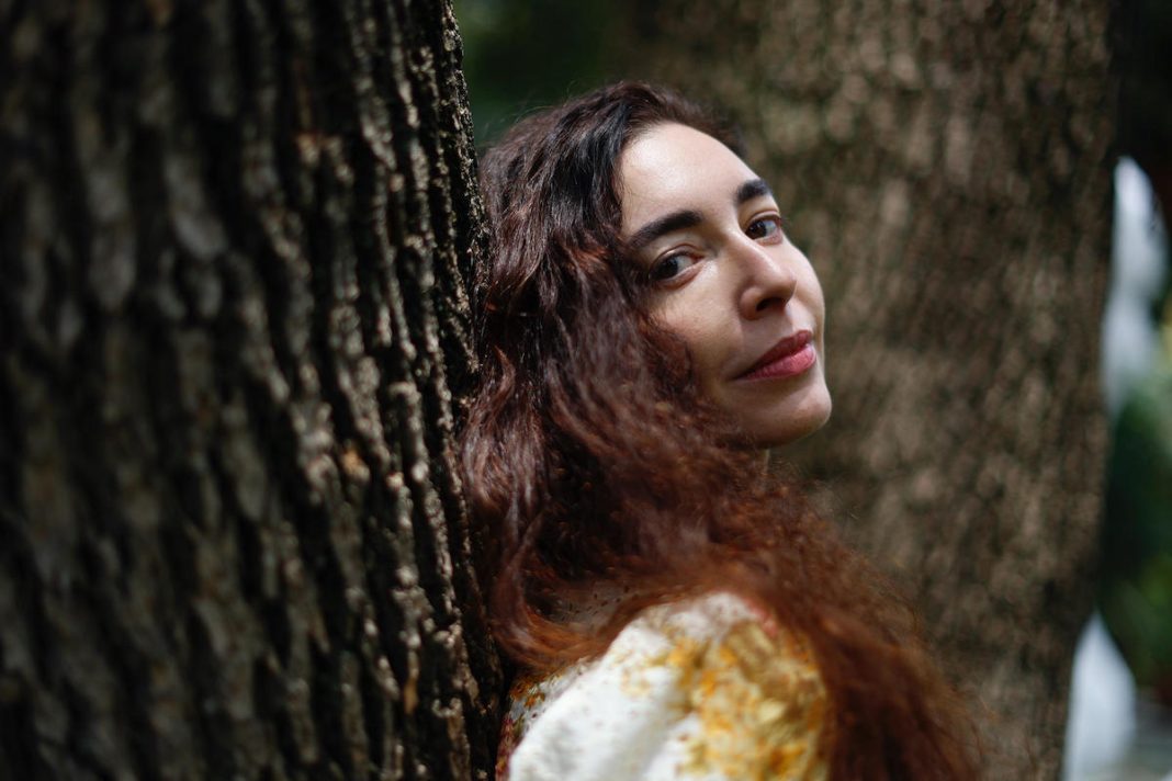 Fernanda TrÌas: ìNecesitaba escribir sobre la furia incontrolable vedada a las mujeres"