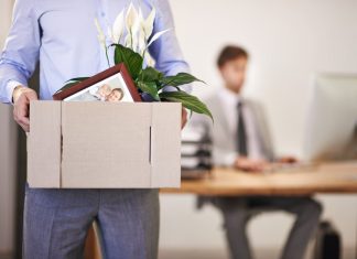 Despidos relacionados con IA perjudican la productividad de los trabajadores