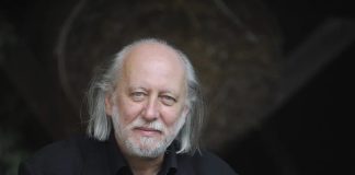 Krasznahorkai: “Estoy feliz de recibir el Nobel porque prueba que la literatura existe”