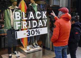 Consejos de los expertos para evitar comprar compulsivamente en Black Friday y Navidad