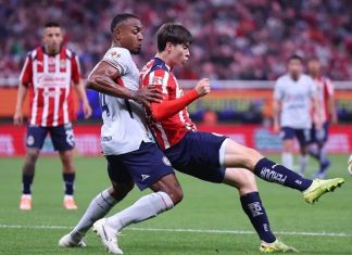 Chivas y Cruz Azul empatan en gris exhibición en la Ida de los Cuartos de Final