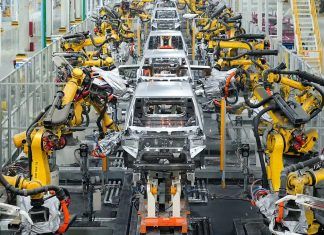 Trump presume traslado de producción automotriz a EU
