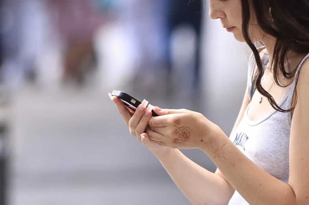 localizacion-movil-Jovenes