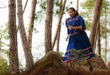 Corredora rarámuri volverá a participar con falda y huaraches en el Ultra Maratón de Hong Kong