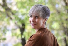 El cozy crime se españoliza con Marina Sanmartín: “La ficción criminal es incombustible”