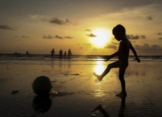 ¿Sabes qué puede aportar a tu hijo o hija un deporte de equipo y uno individual?