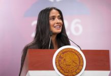 Salma Hayek reconoce el apoyo de la presidenta Sheinbaum a la industria cinematográfica