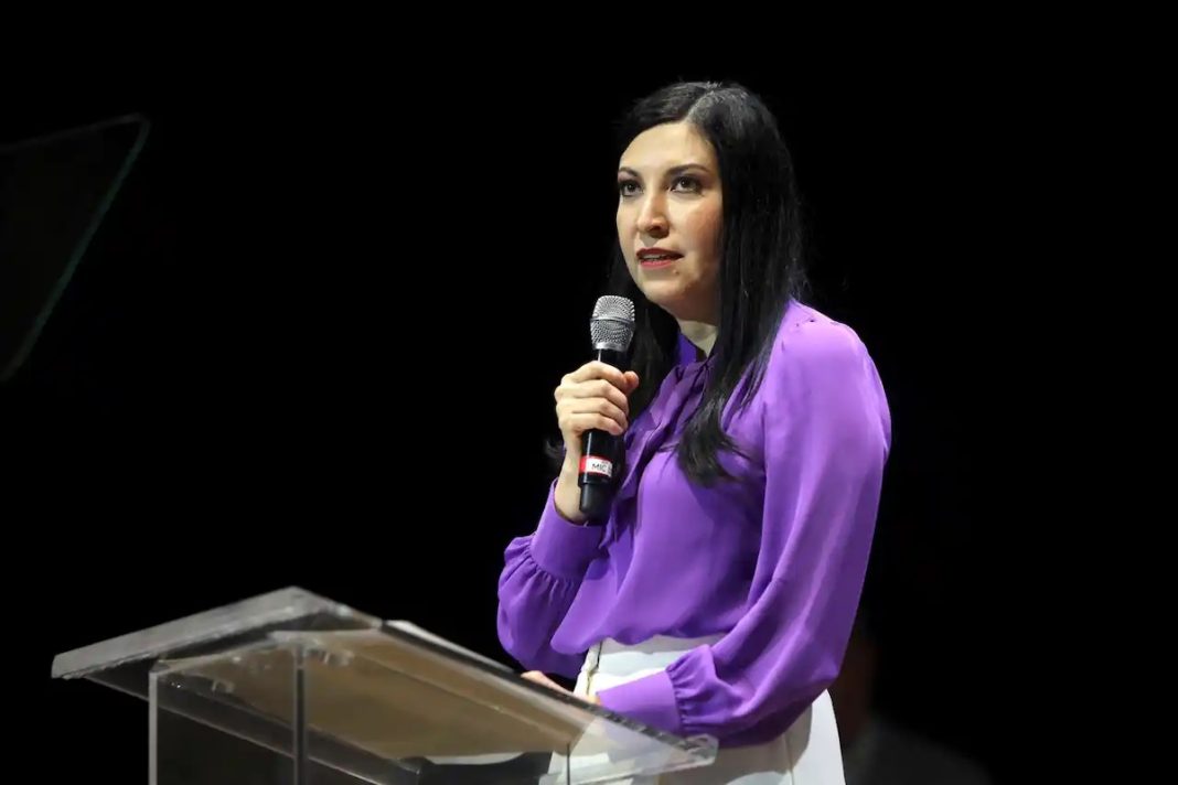 Gobernadora del Banco de México alerta de rezagos en igualdad de género en la banca