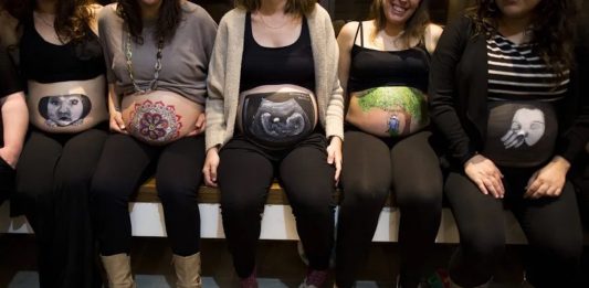 ¿Crecen los pies de las mujeres durante el embarazo?