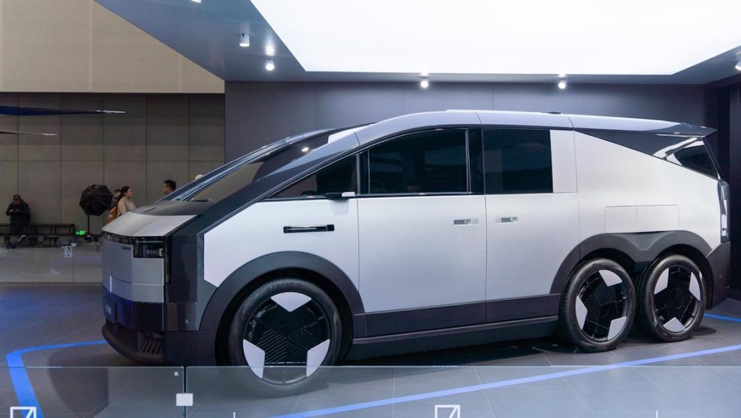 and Aircraft Carrier coche volador