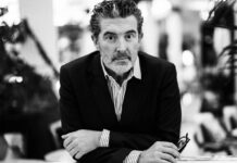 Julián Quirós: “El último brindis no es una novela sobre la corrupción, sino sobre la fatiga del poder”