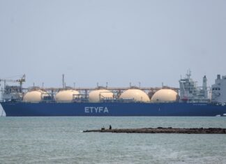 Aumenta el tránsito de petróleo por el estrecho de Ormuz