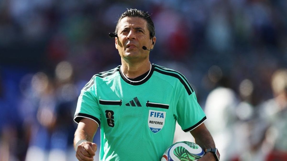 Alireza Faghani Arbitro
