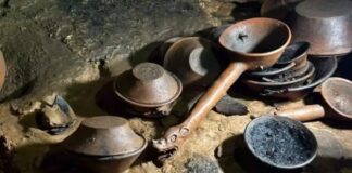 México descubre 179 piezas prehispánicas en una cueva ritual de la cultura zoque