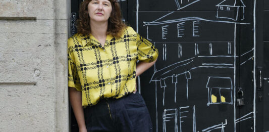 Clare Pollard: “Los cuentos nos forman como personas”