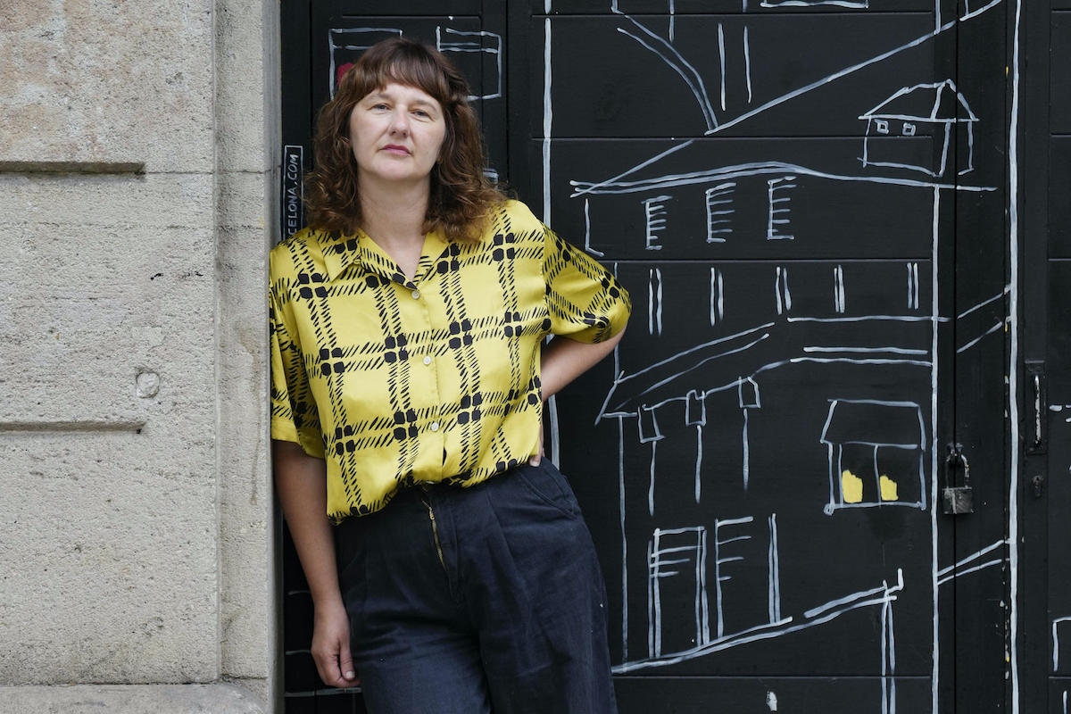 La escritora brit·nica Clare Pollard habla en Barcelona de su nueva novela, 'Las Hadas Modernas?