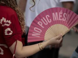 ¿Qué ocurre si las mujeres interrumpen los tratamientos hormonales que alivian los síntomas de la menopausia?