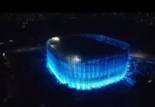 UN NIDO OXIDADO Y ELEFANTE BLANCO ILUMINAN LA NOCHE XALAPEÑA